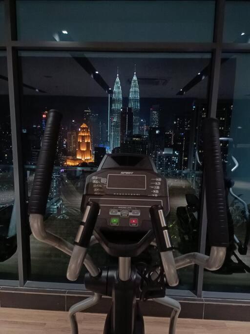 Apartment C14b Modern Infinity Pool Klcc Balcony View *